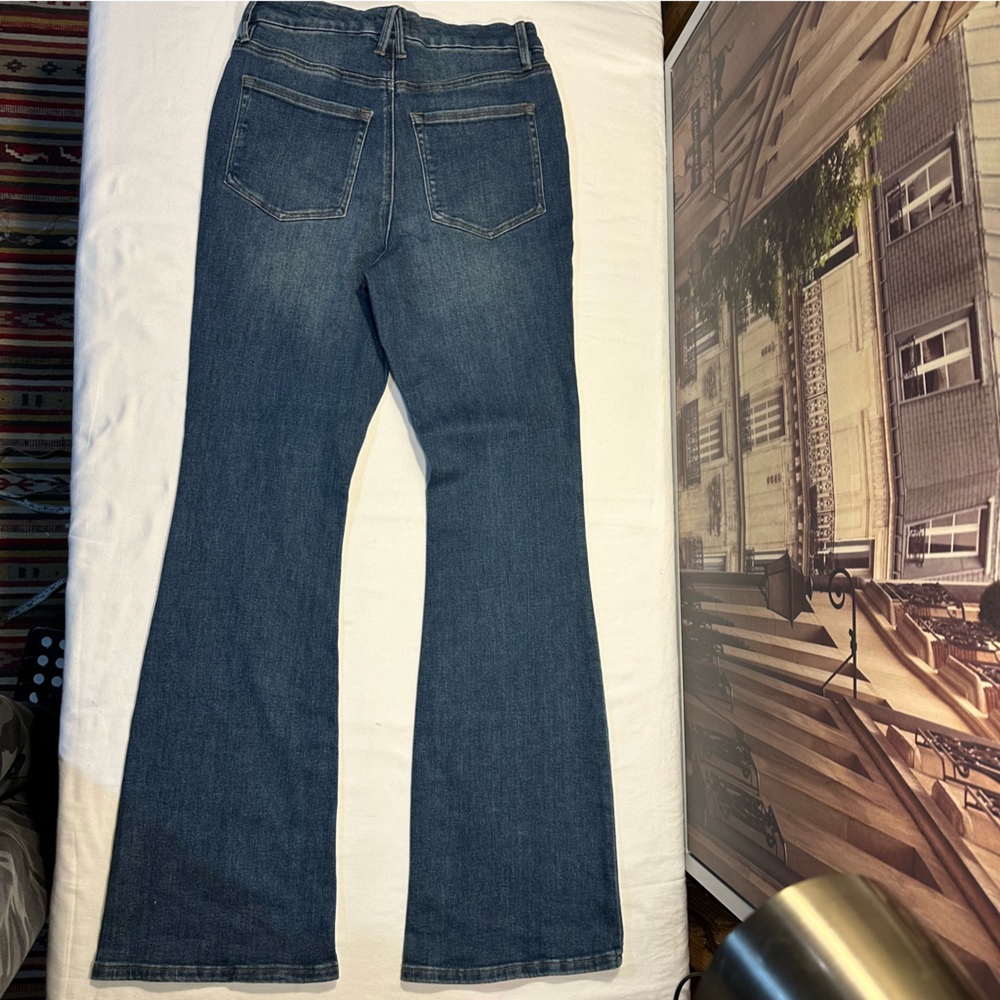 Good Legs Flare Jeans 8/29 - Picture 9 of 16